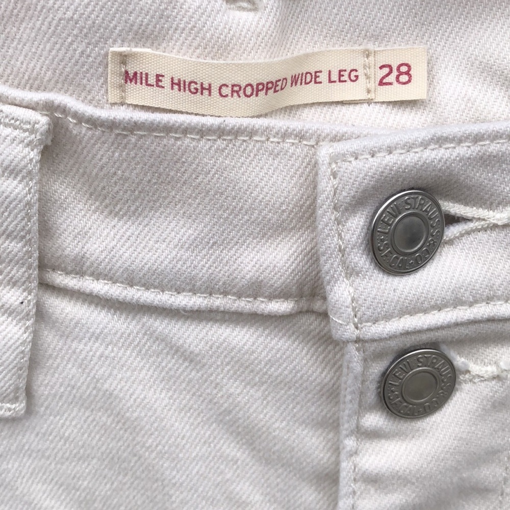 Levi’s Mile High Cropped Wide Leg Jeans Off White Size 28